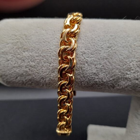 Vintage Monet Gold Plated Link Bracelet, 7 1/2 Inches, Fold Over Clasp - Picture 9 of 11